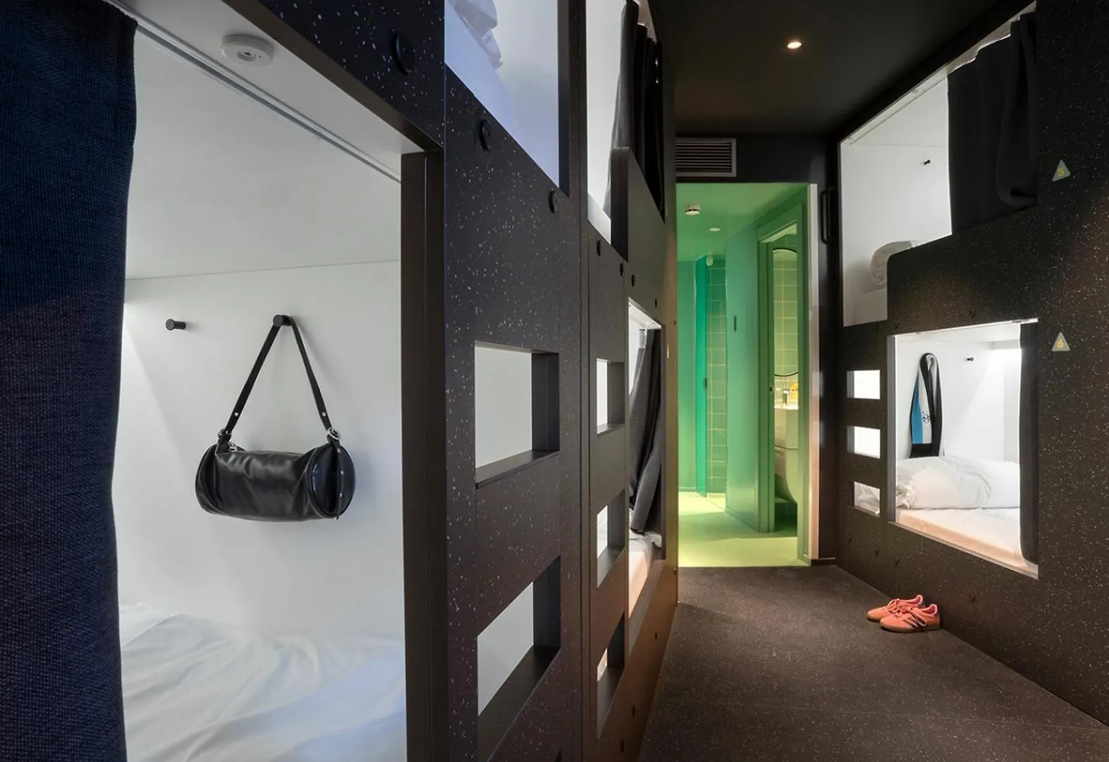 Amistat City Hostel Barcelona 0*,  Spain